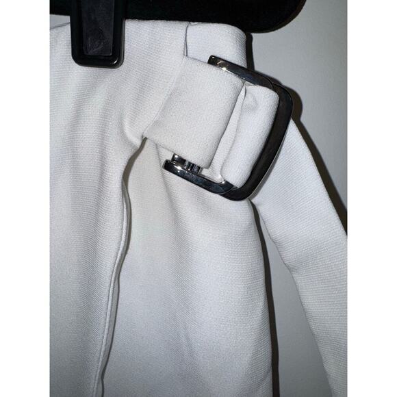Forever 21 White Belted Silver Buckle Preppy Crepe Mini Skirt Size Large - Picture 2 of 5